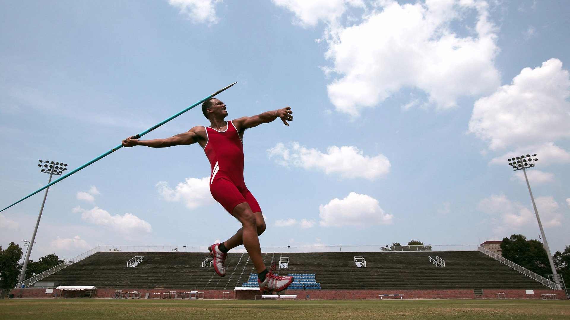 澳网碾压温网,阿尔卡拉斯刷新纪录,新生代开启网球新纪元